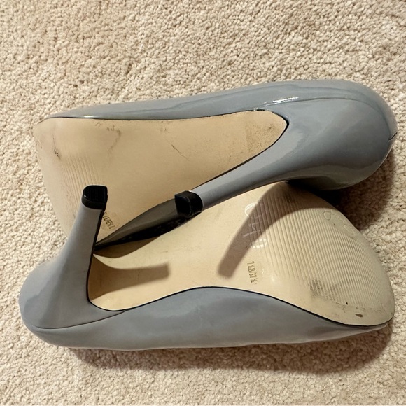 Jessica Simpson, grey open toe platform heels, size 7.5M - Picture 6 of 7